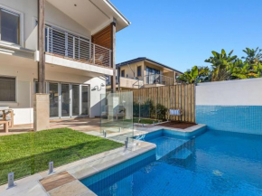 Surfside Dreaming, Casuarina